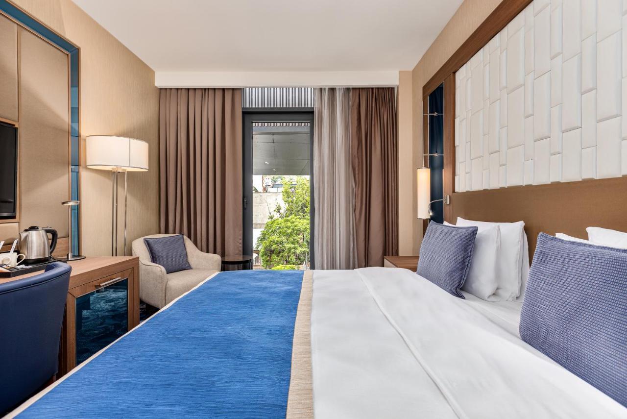 Tbilisi Philharmonia Apartment Екстер'єр фото