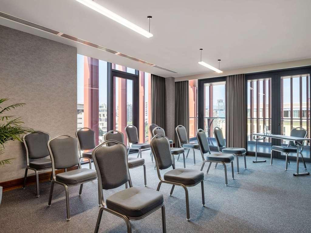 Tbilisi Philharmonia Apartment Зручності фото